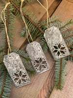 Zinc Distressed Decoration