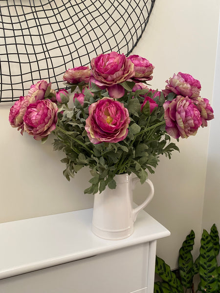 Dark Pink Ranunculus Stem